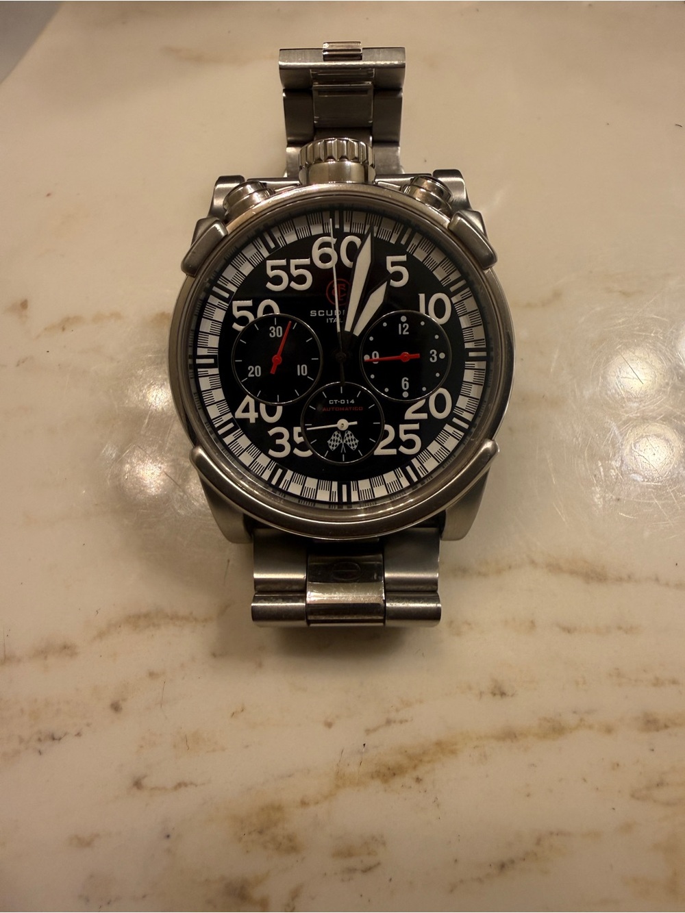 CT Scuderia watch blend vintage Italian café racer aesthetics with high-quality.